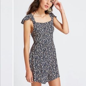 SUMMER DRESS - NEVER BEEN WORN